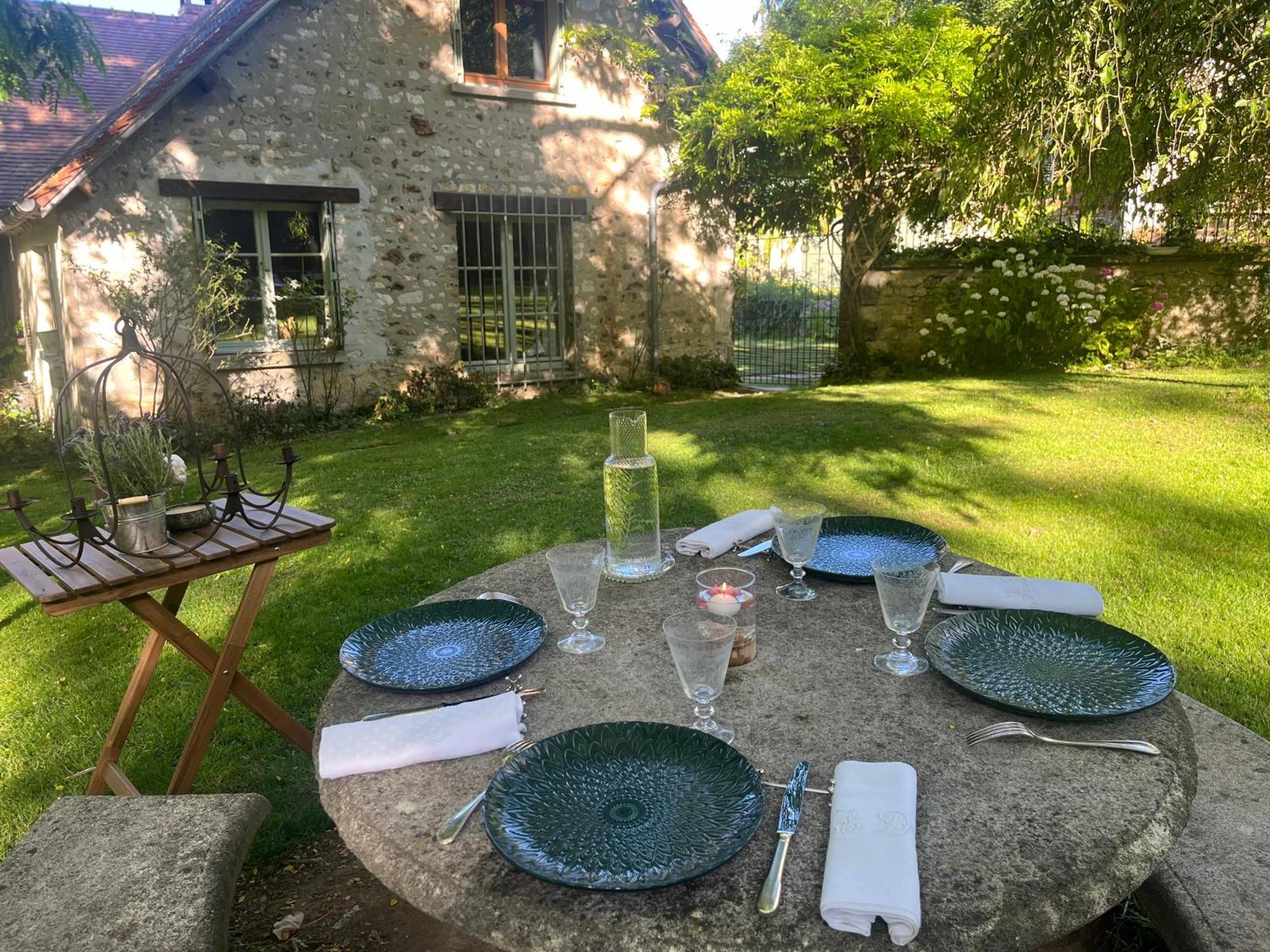 Le Clos Des Songes Blaru Exterior foto